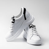 Skulpturale Stiefel mit hohen Absätzen